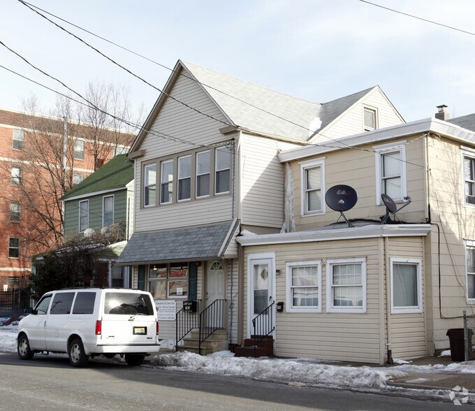 456 S Broadway, Gloucester City, NJ à louer - Photo du bâtiment - Image 2 de 14