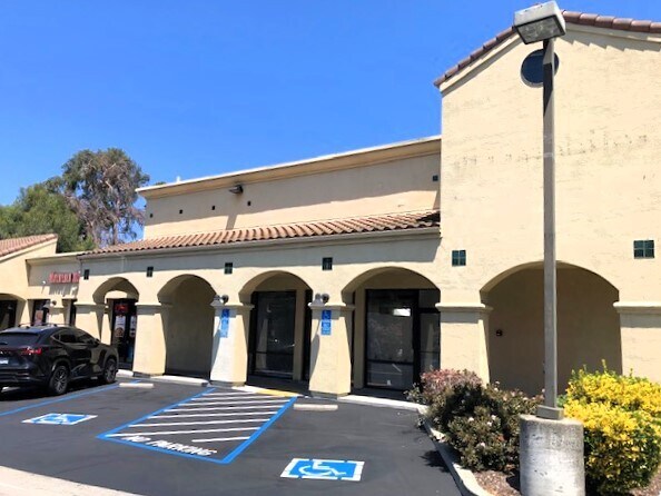 300-308 Davis St, San Leandro, CA à louer - Photo du bâtiment - Image 2 de 7