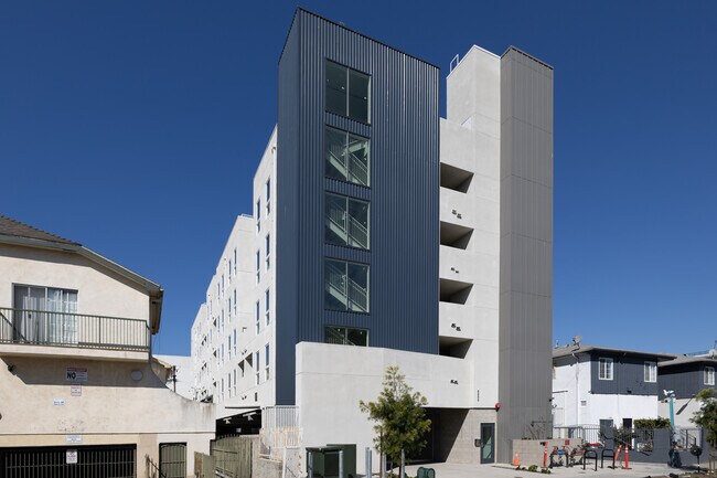 Plus de détails pour 6559 Brynhurst Ave, Los Angeles, CA - Multi-résidentiel à vendre