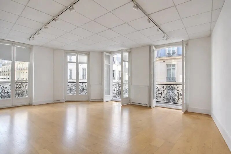 21 Rue Drouot, Paris à louer Photo intérieure- Image 1 de 10