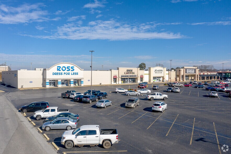 308-356 Cox Creek Pky, Florence, AL à louer - Photo du bâtiment - Image 2 de 23