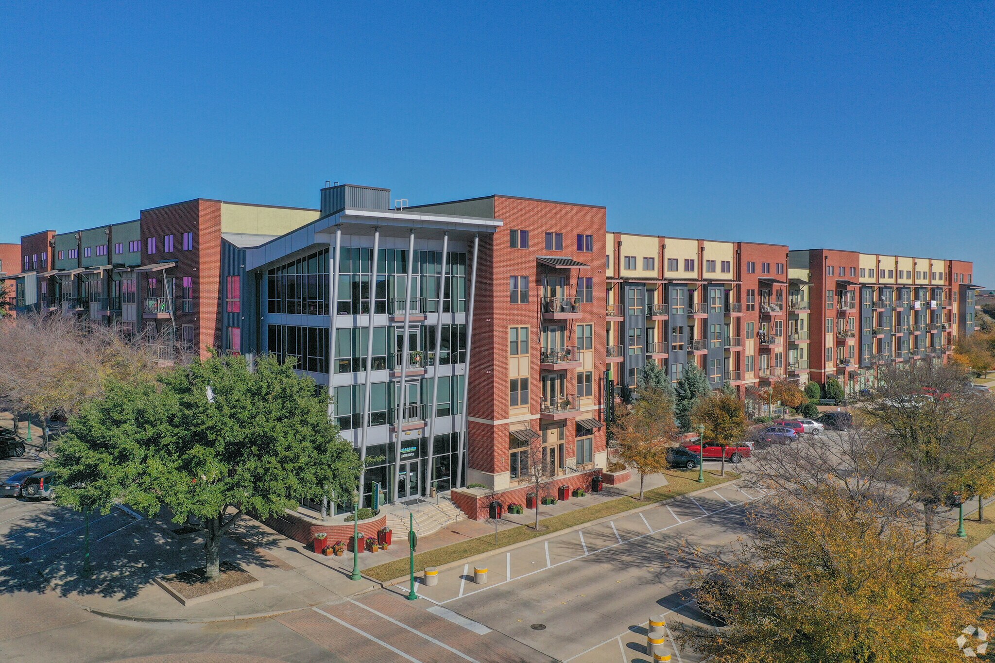 251 Town Center Ln, Keller, TX à louer Photo du bâtiment- Image 1 de 80