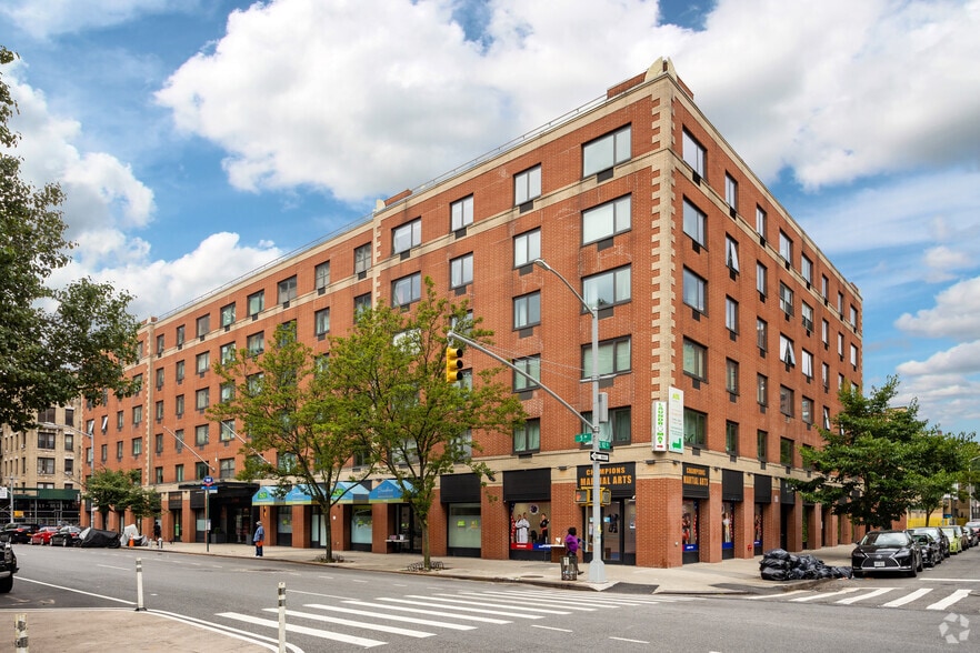 1330 Fifth Ave, New York, NY for lease - Building Photo - Image 2 of 5