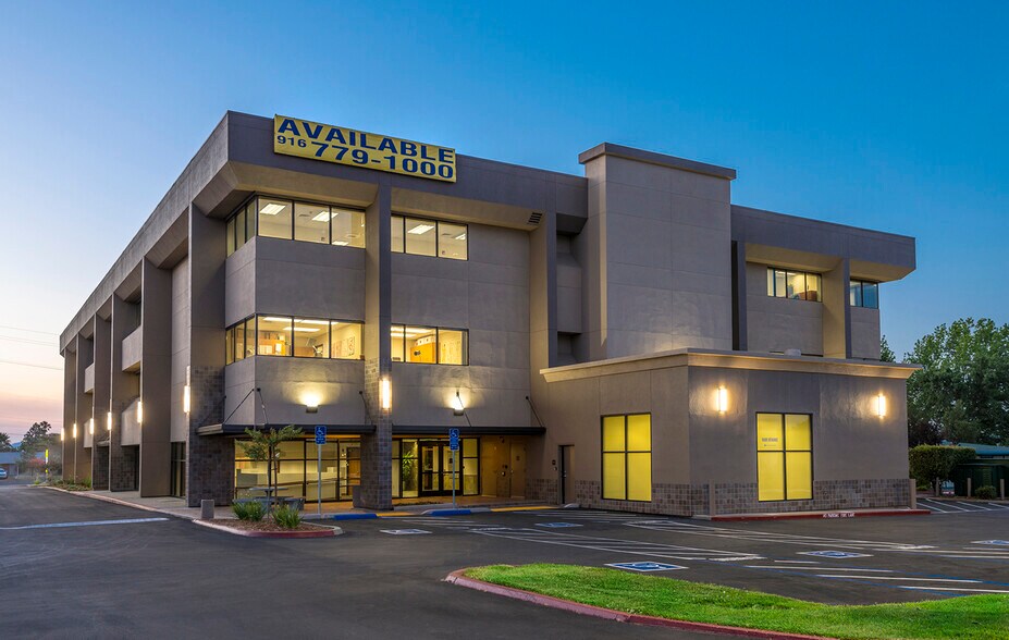 406 Sunrise Ave, Roseville, CA à louer - Photo du bâtiment - Image 2 de 10