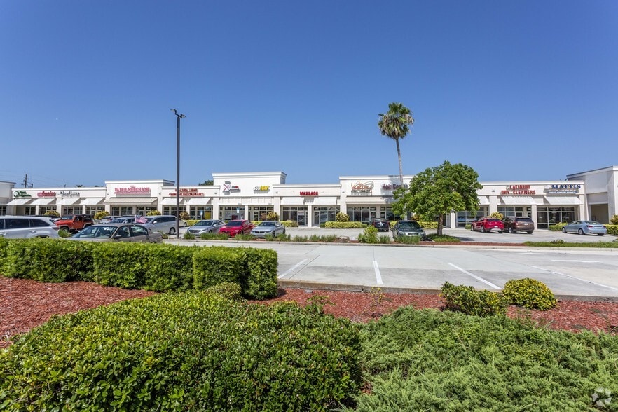 3601-3639 Tamiami Trl N, Naples, FL for lease - Building Photo - Image 2 of 2