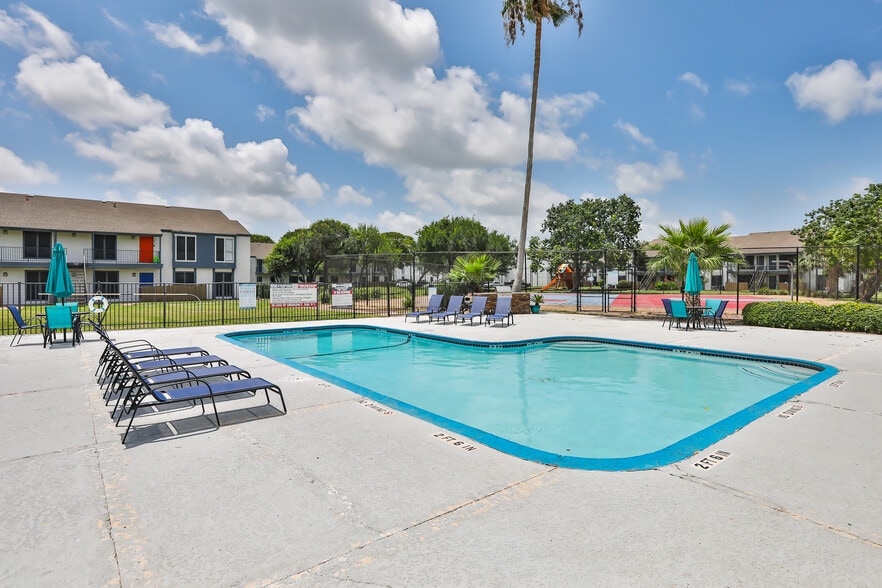 6602 Everhart Rd, Corpus Christi, TX for sale - Building Photo - Image 2 of 16