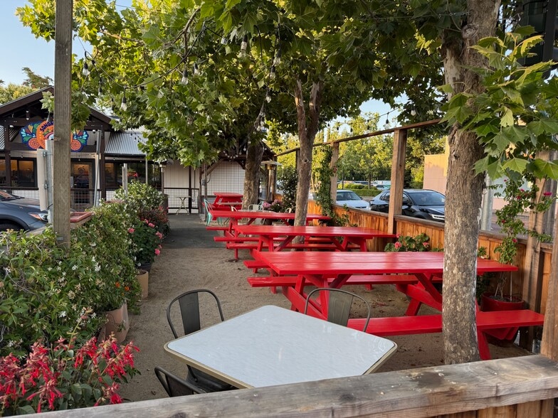 18125 Sonoma Hwy, Boyes Hot Springs, CA for sale - Building Photo - Image 3 of 6