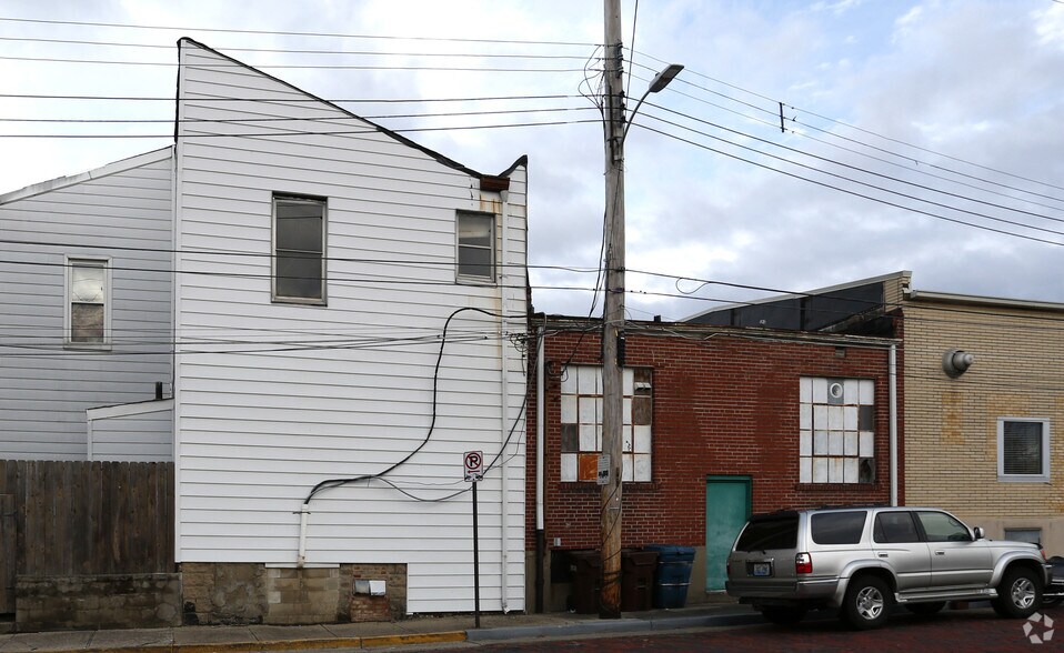 910-912 Monmouth St, Newport, KY à louer - Photo du bâtiment - Image 2 de 3