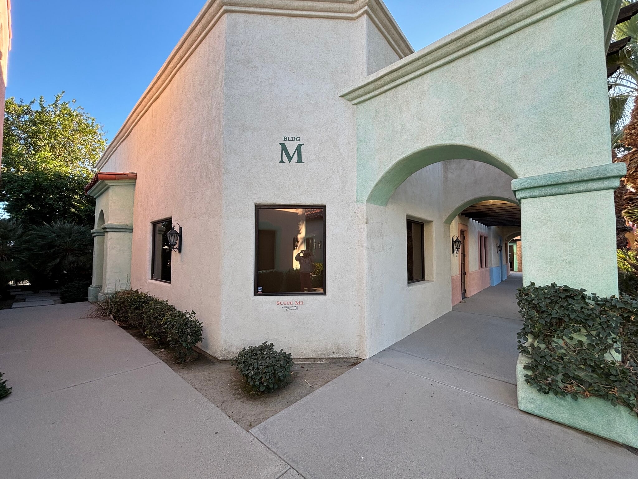 41750 Rancho Las Palmas Dr, Rancho Mirage, CA for lease Primary Photo- Image 1 of 5