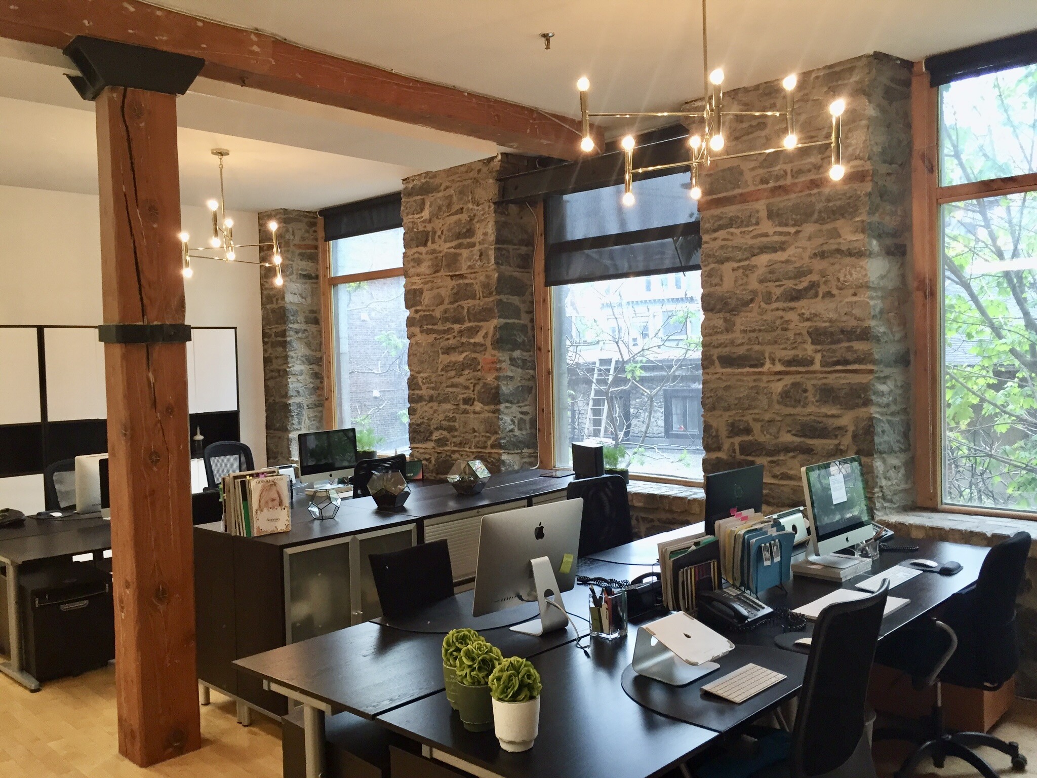 430-432 Rue Sainte-Hélène, Montréal, QC for lease Interior Photo- Image 1 of 9