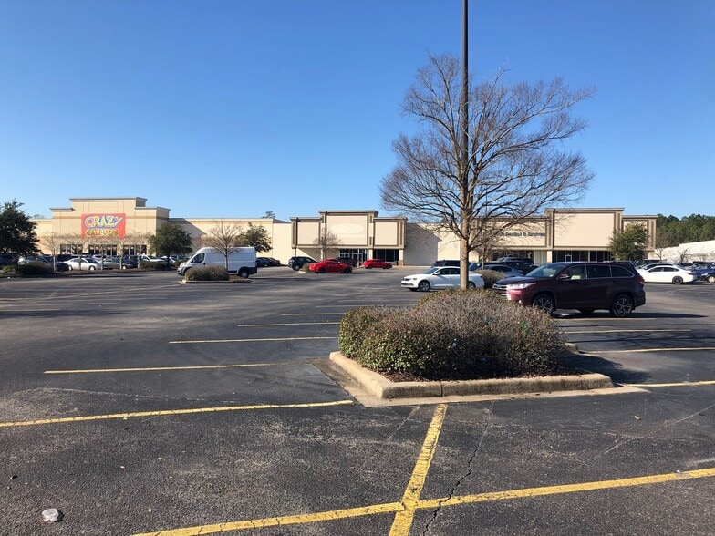 5420 Forest Dr, Columbia, SC à louer - Photo du bâtiment - Image 2 de 18