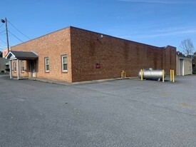 2124 Gresham Rd, Lilburn GA - Warehouse