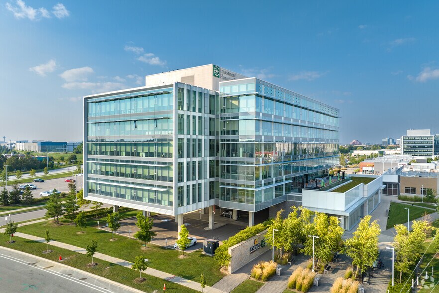 5015 Spectrum Way, Mississauga, ON à louer - Photo du bâtiment - Image 1 de 4