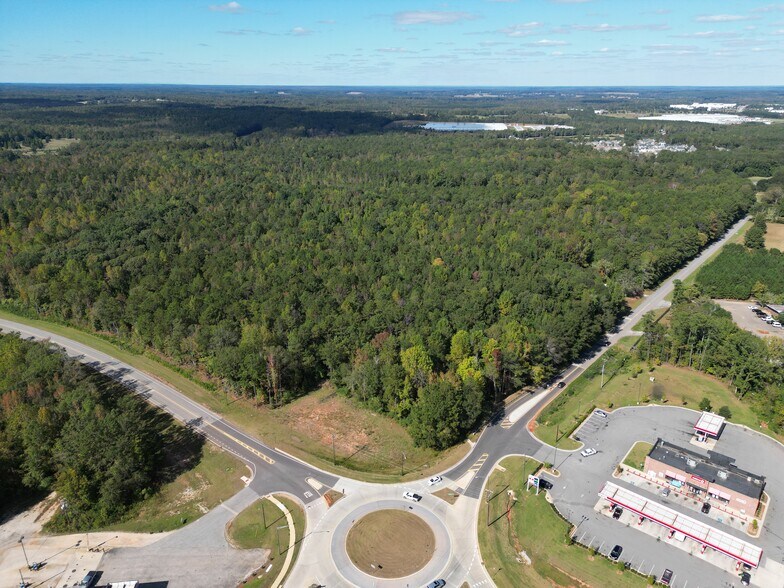 2200 W Point Pky, Opelika, AL à vendre - Photo du bâtiment - Image 1 de 4