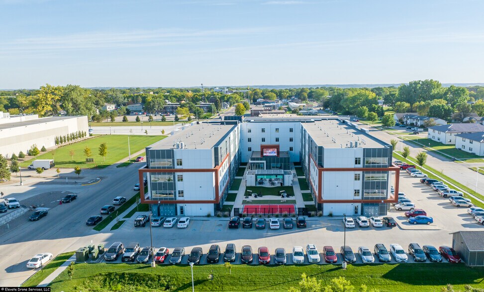1000 N Dakota St, Vermillion, SD à vendre - Aérien - Image 2 de 17
