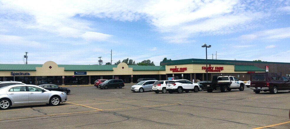 604 S Mitchell St, Cadillac, MI à louer - Photo du bâtiment - Image 1 de 5
