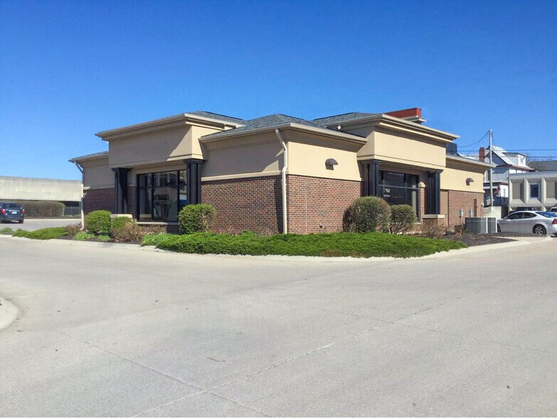 200 N 6th St, Beatrice, NE à vendre - Photo du bâtiment - Image 1 de 13