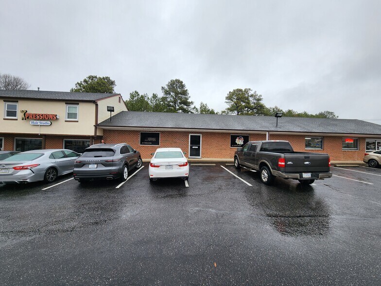 2439 County Dr, Petersburg, VA à louer - Photo du bâtiment - Image 3 de 4