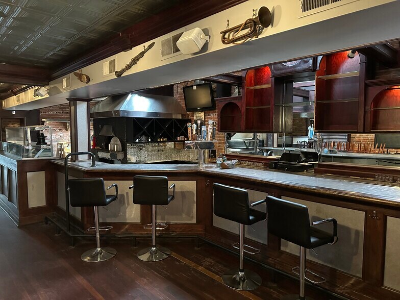 297 Franklin St, Buffalo, NY à louer - Photo intérieure - Image 2 de 6