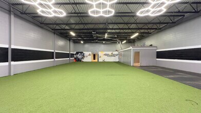 6933-6937 Oporto Madrid Blvd S, Birmingham, AL à louer Photo intérieure- Image 1 de 8