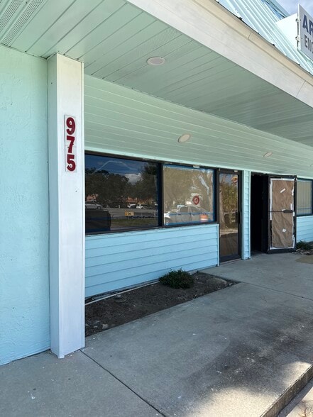 975 N Courtenay Pky, Merritt Island, FL for lease - Building Photo - Image 3 of 12