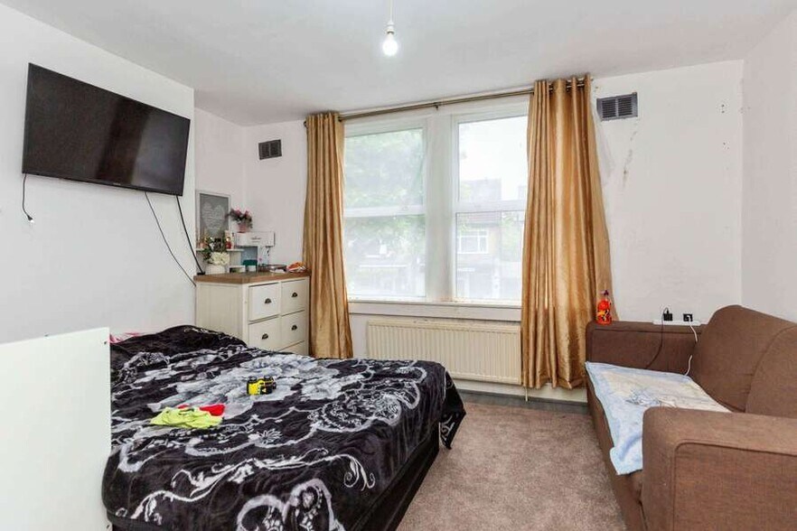 337 Brighton Rd, South Croydon à vendre - Photo du bâtiment - Image 2 de 5