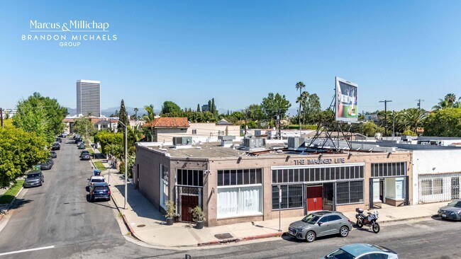 More details for 5613-5617 San Vicente Blvd, Los Angeles, CA - Retail for Sale