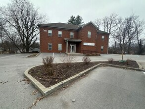 938 Louisville Rd, Frankfort, KY for lease Building Photo- Image 1 of 14