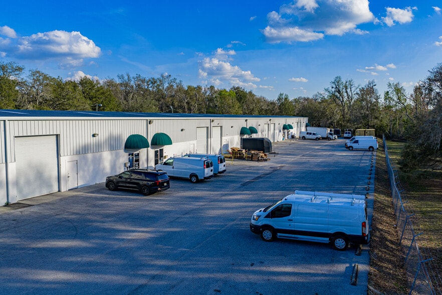 2711 Airport Rd, Plant City, FL for lease - Building Photo - Image 1 of 6