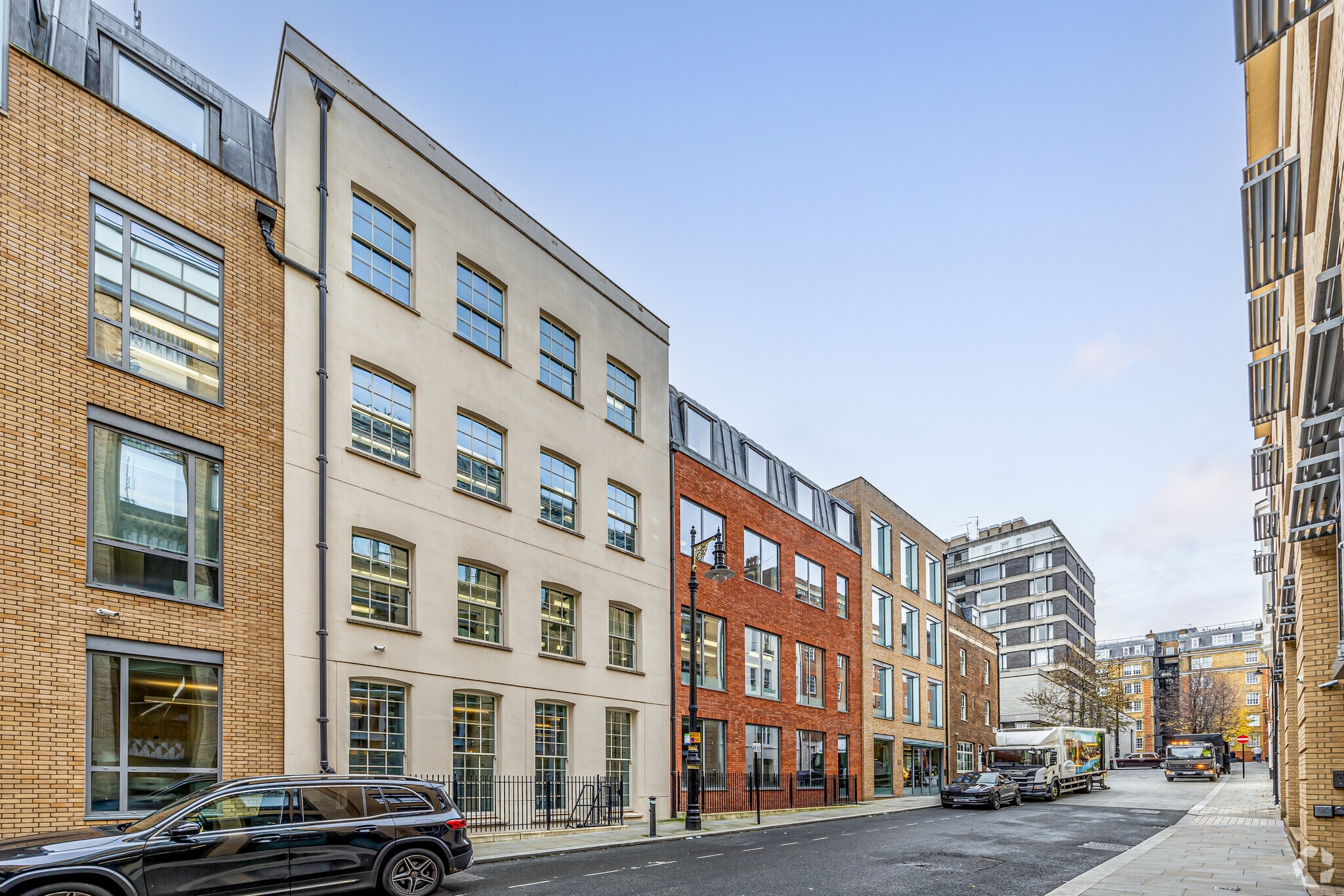 50 Grosvenor Hl, London for lease Primary Photo- Image 1 of 6