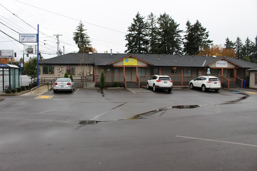 12208-12222 SE Market St, Portland, OR for lease - Building Photo - Image 3 of 36