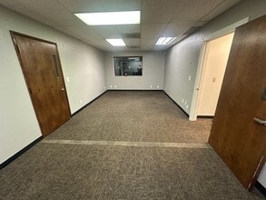 2112 S 109th St, Tacoma, WA for lease Interior Photo- Image 2 of 2