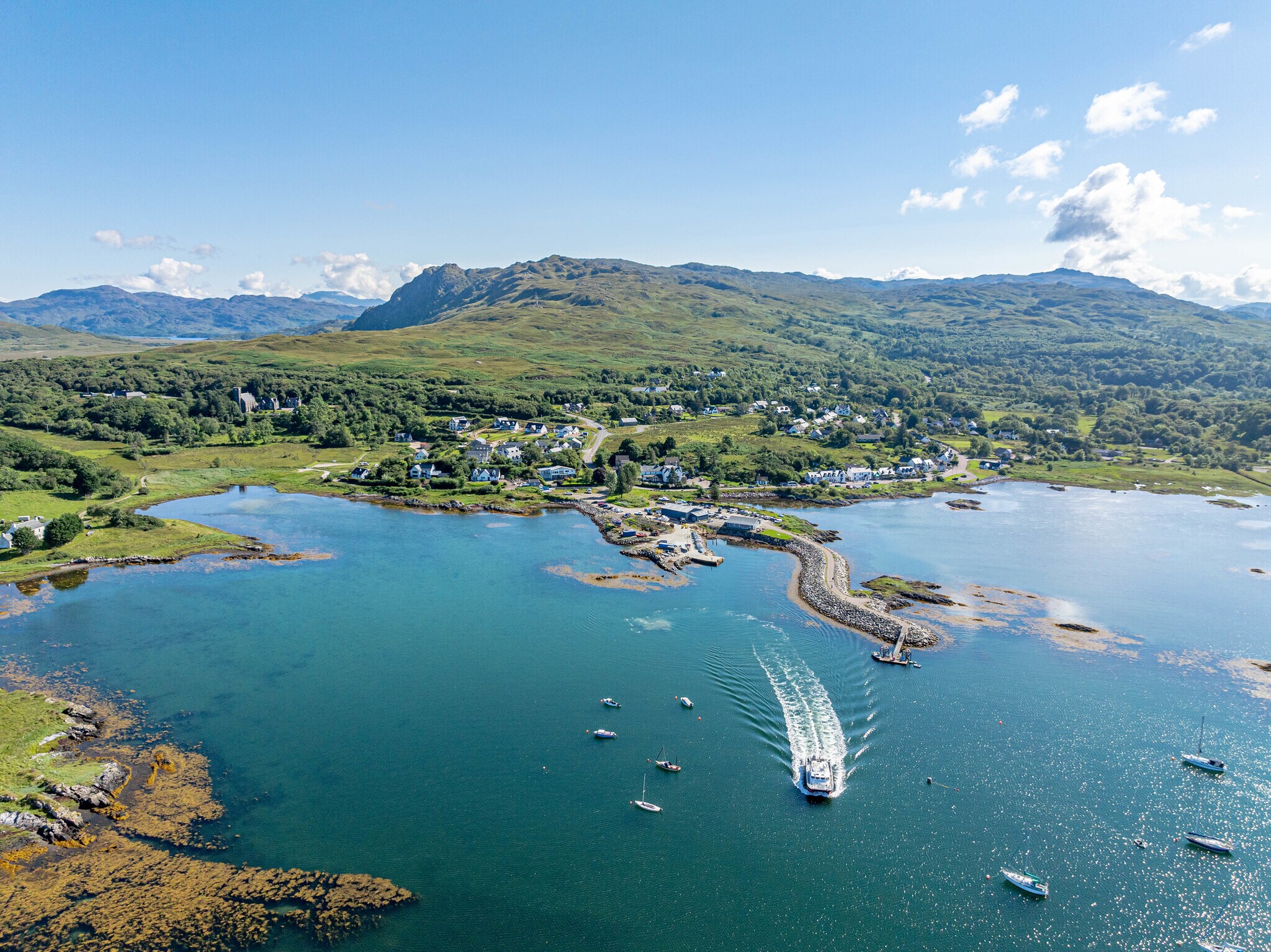 Arisaig Marina portefeuille de 2 propriétés à vendre sur LoopNet.ca Photo du bâtiment- Image 1 de 12
