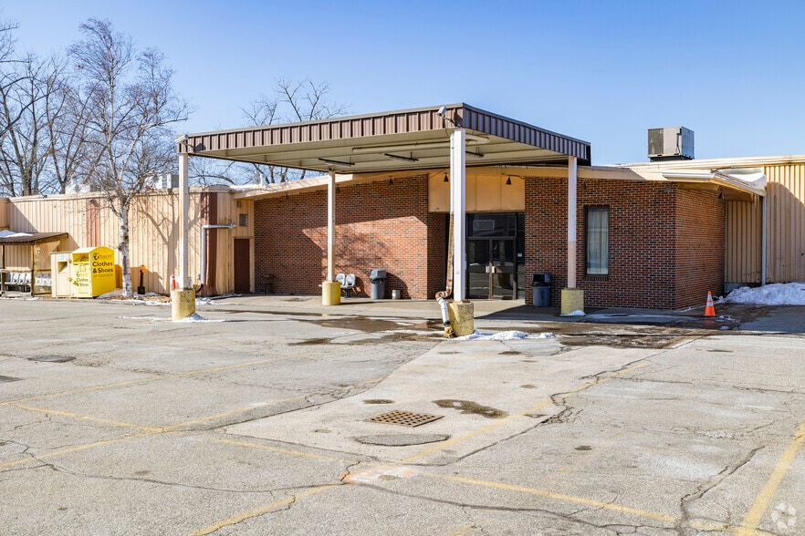 340 Amherst St, Nashua, NH à louer - Photo du bâtiment - Image 3 de 7