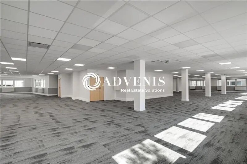 Office in Tremblay-en-France for lease - Building Photo - Image 2 of 7