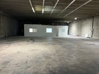 Plus de détails pour 7282-7302 NW 70th St, Miami, FL - Industriel à louer