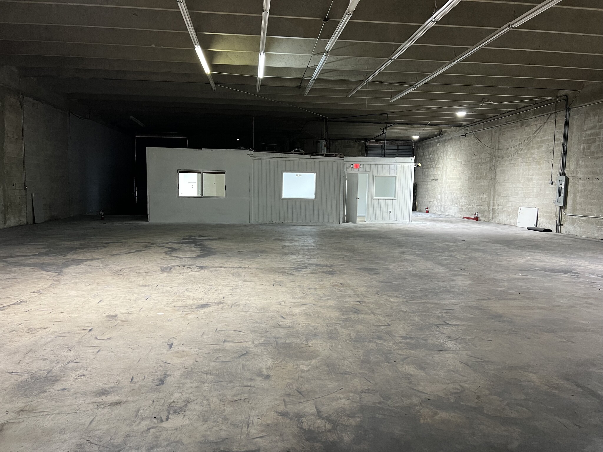 7282-7302 NW 70th St, Miami, FL for lease Primary Photo- Image 1 of 14