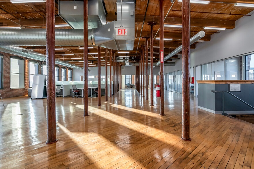 1 Union St, Lawrence, MA à louer - Photo du bâtiment - Image 3 de 31