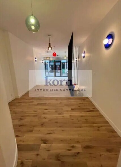 Immeuble residentiel dans Paris à vendre - Photo intérieure - Image 2 de 5