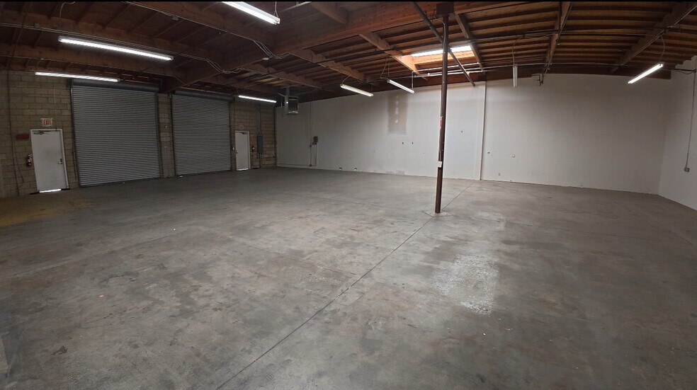 4411 DuPont Ct, Ventura, CA à louer - Photo intérieure - Image 3 de 4