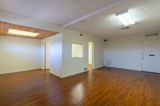 11751 Slauson Ave, Santa Fe Springs, CA à louer Photo intérieure- Image 2 de 17