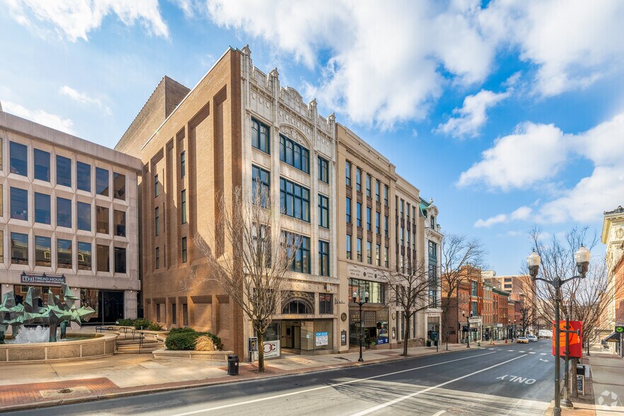 8 W King St, Lancaster, PA à louer - Photo du bâtiment - Image 2 de 41