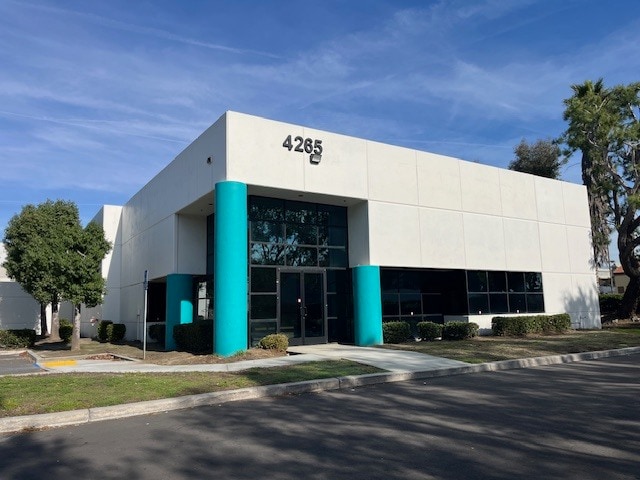 4265 E Airport Dr, Ontario, CA for sale Primary Photo- Image 1 of 5