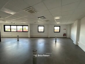 Flex in Corbas for lease Interior Photo- Image 1 of 1