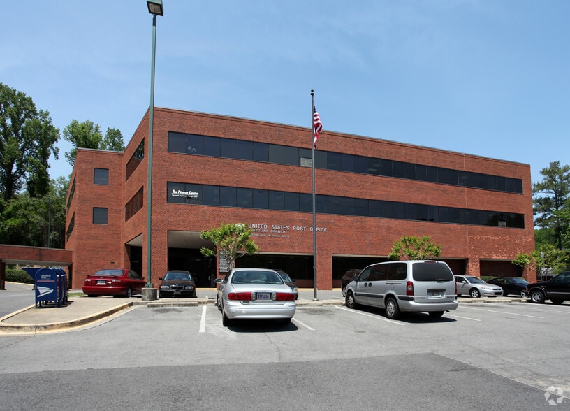 3900 Montclair Rd, Birmingham, AL for lease - Building Photo - Image 2 of 4