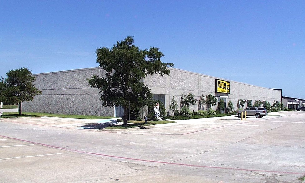 2161-2177 E Loop 820 N, Fort Worth, TX for sale - Building Photo - Image 2 of 7