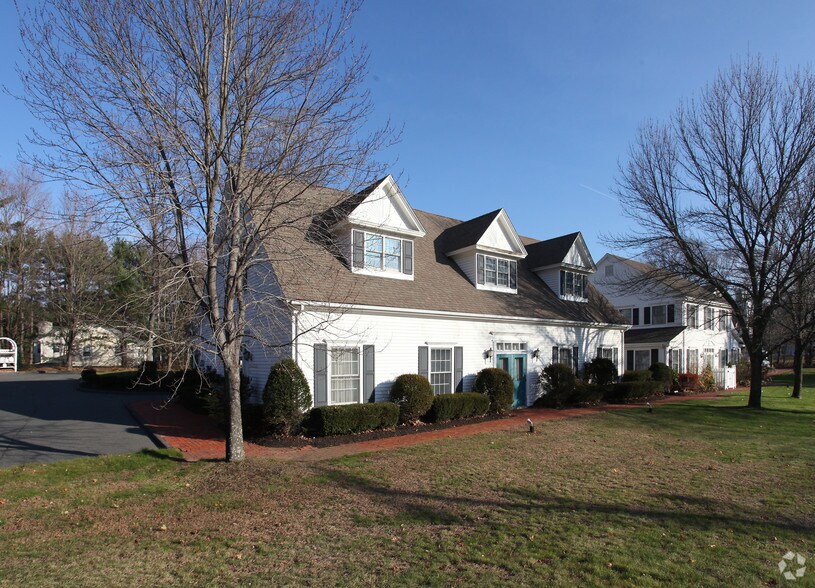 296 Country Club Rd, Avon, CT à louer - Photo du bâtiment - Image 2 de 22