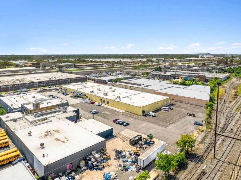7520 State Rd, Philadelphia, PA à louer - Aérien - Image 3 de 25