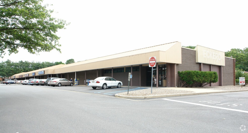 734 Route 37 W, Toms River, NJ à louer - Photo du bâtiment - Image 3 de 3