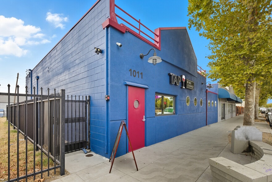 1011 Del Paso Blvd, Sacramento, CA à vendre - Photo du bâtiment - Image 3 de 48